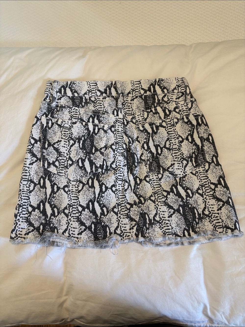 Frame Denim Python Print Mini Skirt - Picture 3 of 5